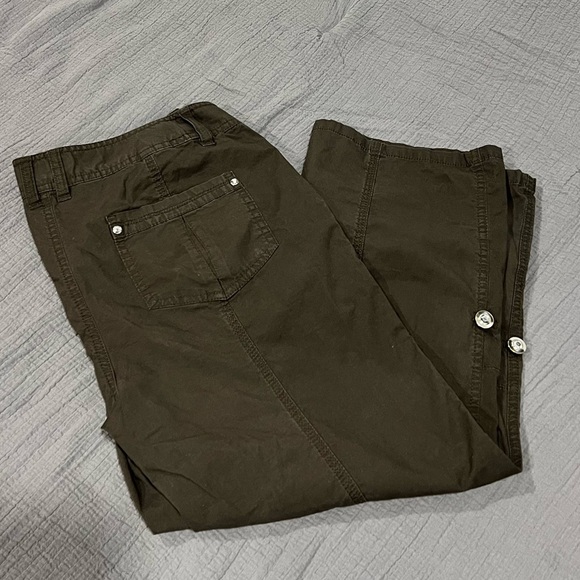 Women’s Inc. capris - Picture 3 of 11